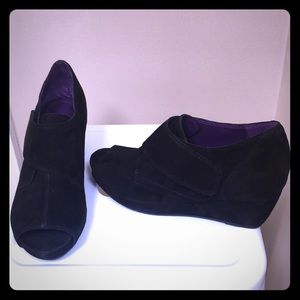 New Vaneli Black Suede Wedge Bootie / Sandal 8